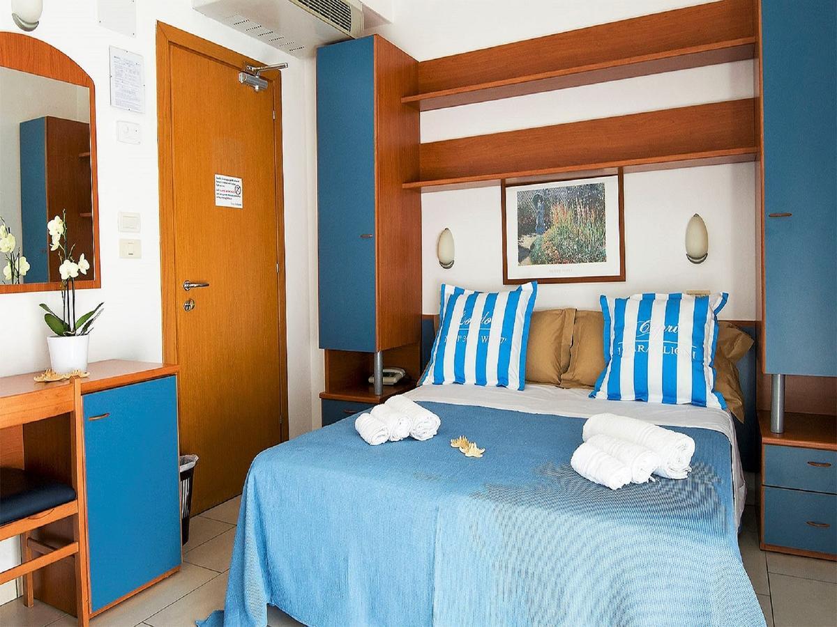 Hotel Taormina Riccione Bagian luar foto